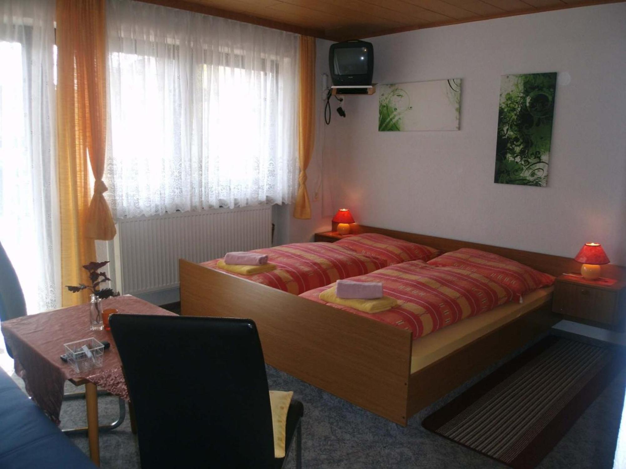 Haus Stuttgart Bed & Breakfast Obernberg am Inn Bagian luar foto