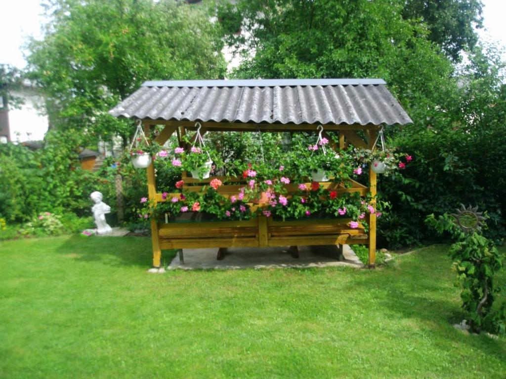 Haus Stuttgart Bed & Breakfast Obernberg am Inn Bagian luar foto